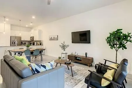 Superb Thematic 2Br Condo With 2 Waterparks